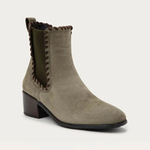 Load image into Gallery viewer, TRADITION
