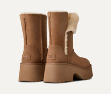 Load image into Gallery viewer, WOMEN'S ESMEE BOOT

