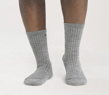 Load image into Gallery viewer, MEN'S SOLID CUSHION CREW SOCK
