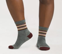 Load image into Gallery viewer, WOMEN'S MULTI STRIPE CUSHIONED MICRO CREW SOCKS
