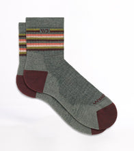 Load image into Gallery viewer, WOMEN'S MULTI STRIPE CUSHIONED MICRO CREW SOCKS
