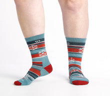 Load image into Gallery viewer, WOMEN'S SPARKLE CUSHIONED CREW SOCKS

