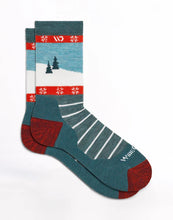 Load image into Gallery viewer, WOMEN'S SLEIGH ALL DAY CUSHIONED CREW SOCKS
