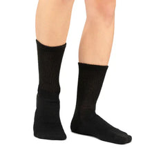 Load image into Gallery viewer, WOMEN'S THORLO MODERATE CUSHION CREW WALKING SOCKS
