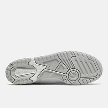 Load image into Gallery viewer, NEW BALANCE 550
