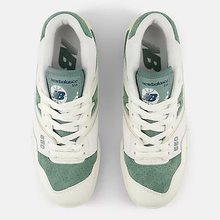 Load image into Gallery viewer, WOMEN&#39;S 550

