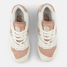 Load image into Gallery viewer, WOMEN'S 550
