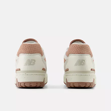 Load image into Gallery viewer, WOMEN'S 550
