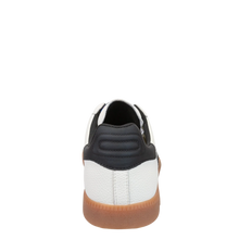 Load image into Gallery viewer, CLOUD 600 IN WHITE BLACK SNEAKERS
