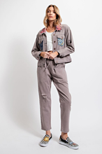 Load image into Gallery viewer, TWILL BUTTON DOWN JACKET
