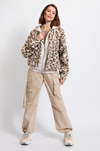 Load image into Gallery viewer, ZIP UP TEDDY FUR JACKET

