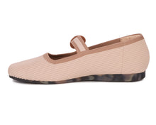 Load image into Gallery viewer, WOMEN'S KNIT FLAT NAOMI
