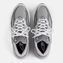 Load image into Gallery viewer, WOMEN'S 990 V6
