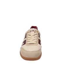 Load image into Gallery viewer, TEDDY IN BUTTER WINE SNEAKERS
