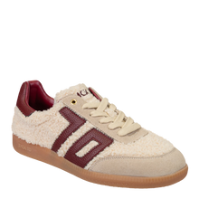Load image into Gallery viewer, TEDDY IN BUTTER WINE SNEAKERS
