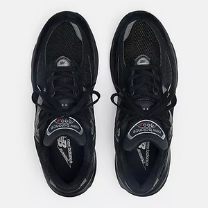 UNISEX 990 V6