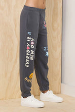 Load image into Gallery viewer, PATCHES SWEAT PANT
