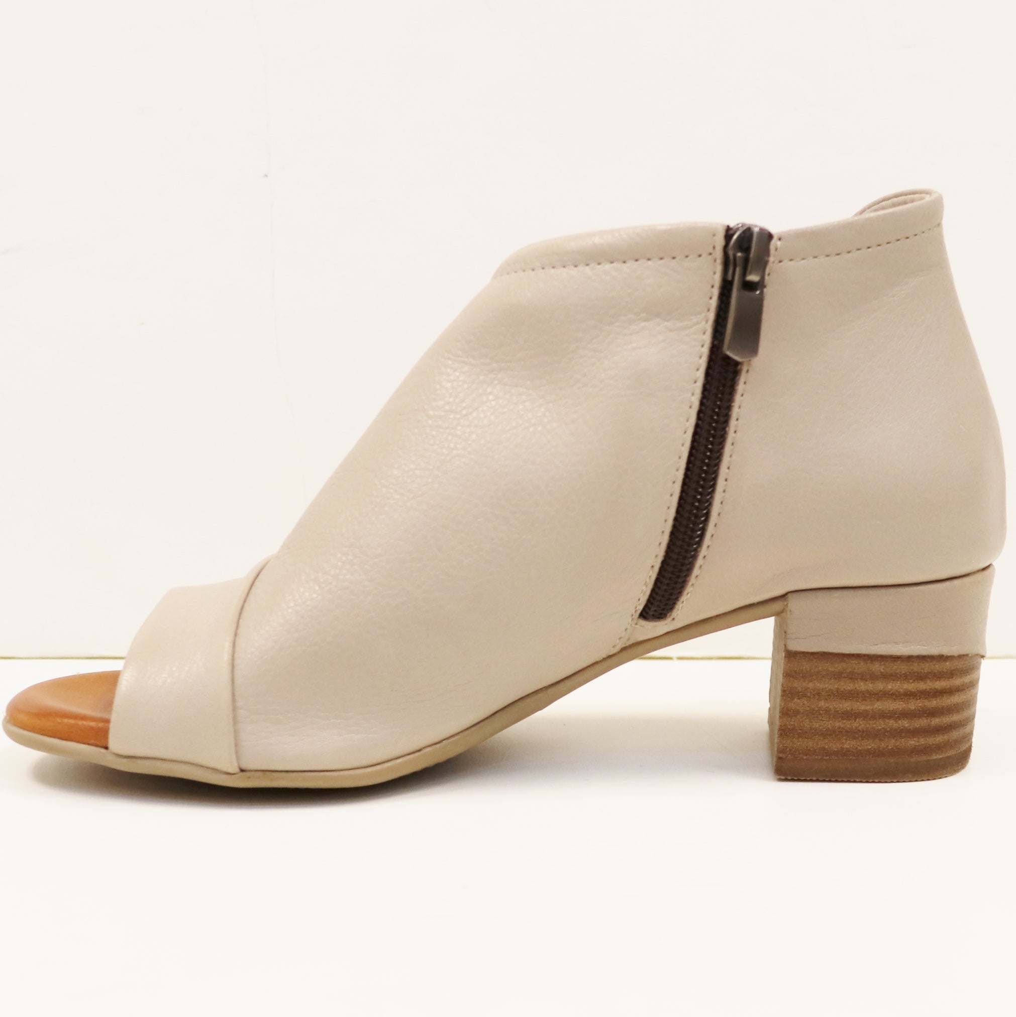 OPEN SIDE SANDAL